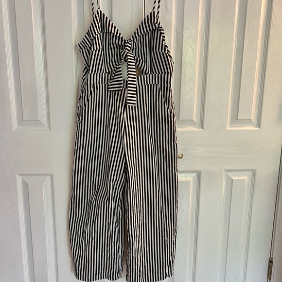 3/4 length jumpsuit - Picture 1 of 4